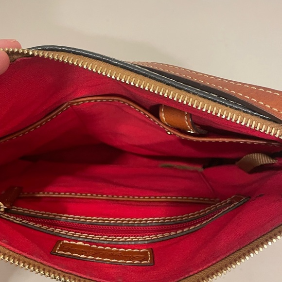 Dooney & Bourke pebbled leather crossbody purse black & brown gold hardware - Picture 6 of 15